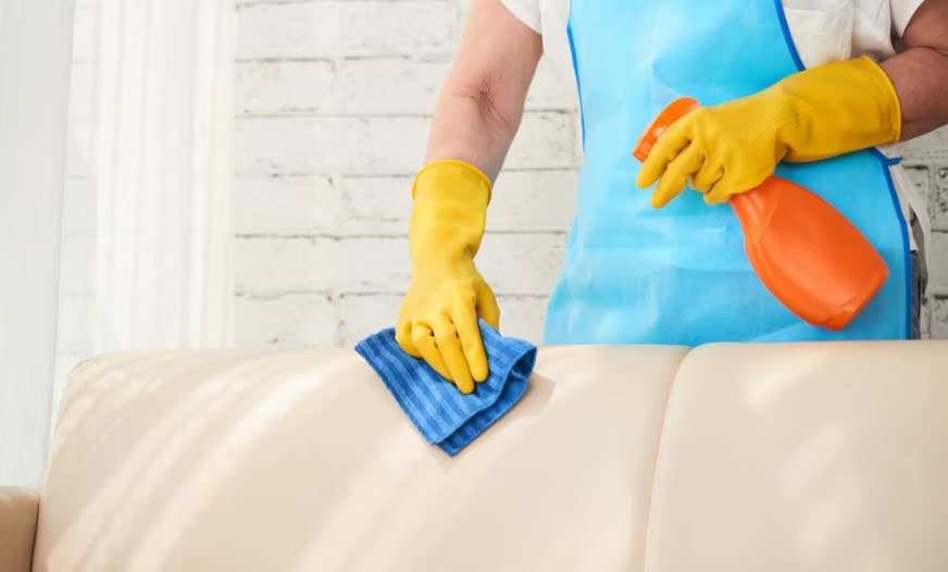 Limpeza Profissional de Sofás: Como deixar seu estofado sempre impecável