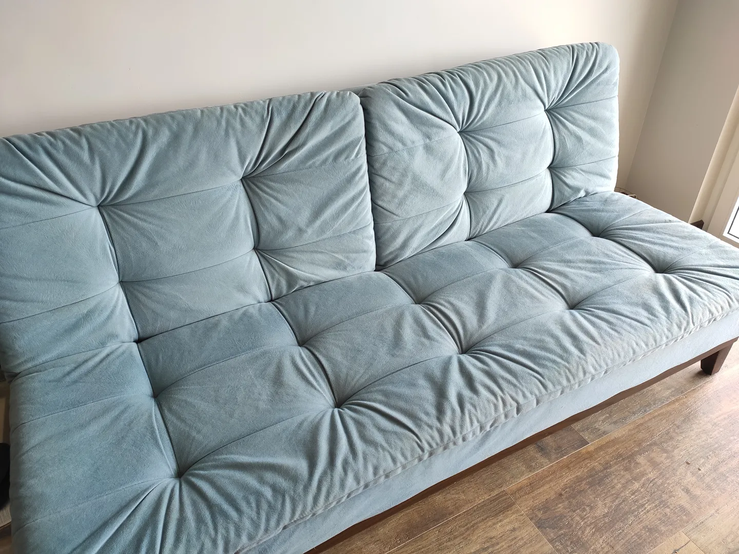 Como limpar sofás de microfibra